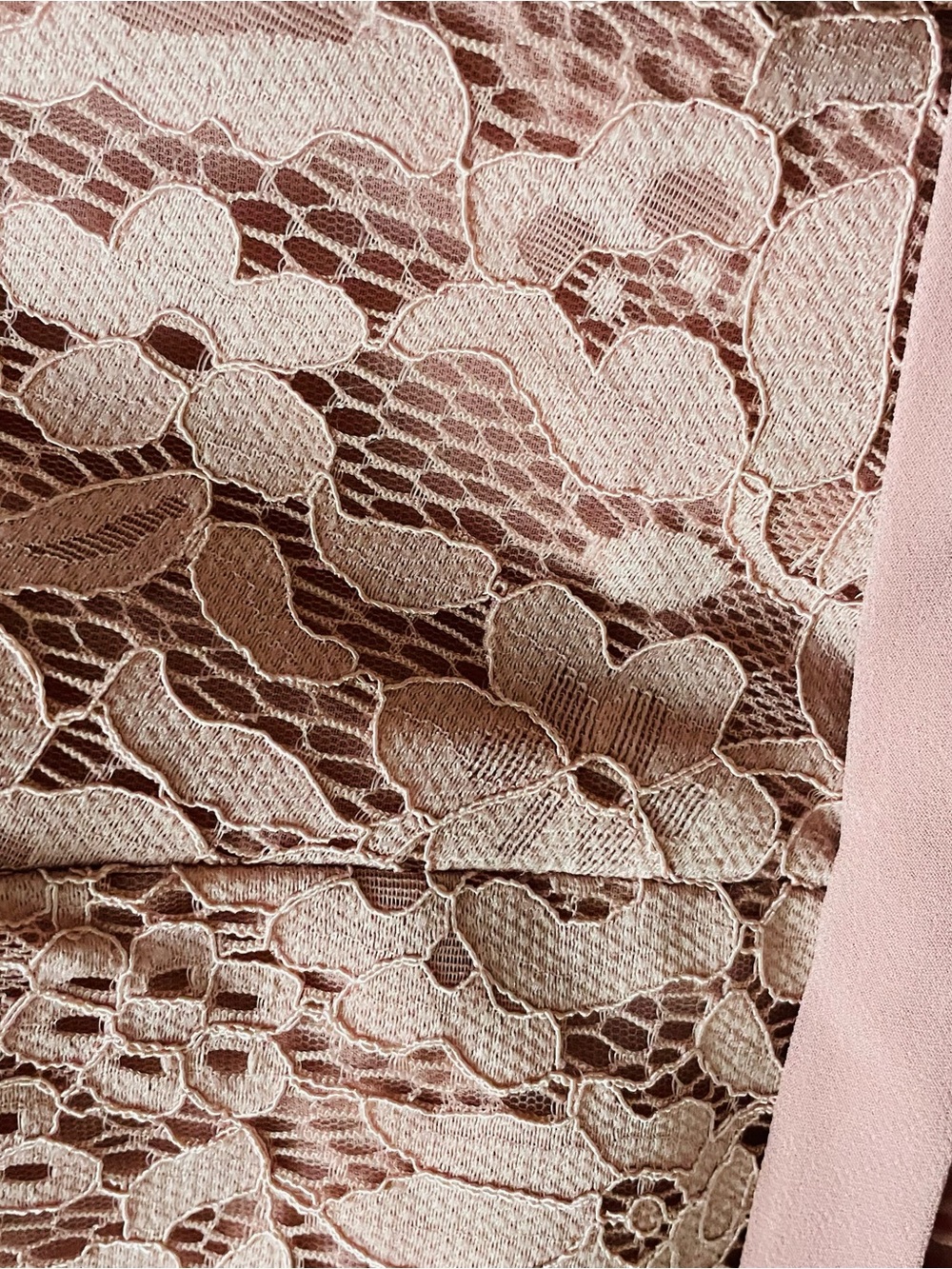 Elegant Mauve Lace-Top Maxi Dreas for Women - Picture 7 of 7